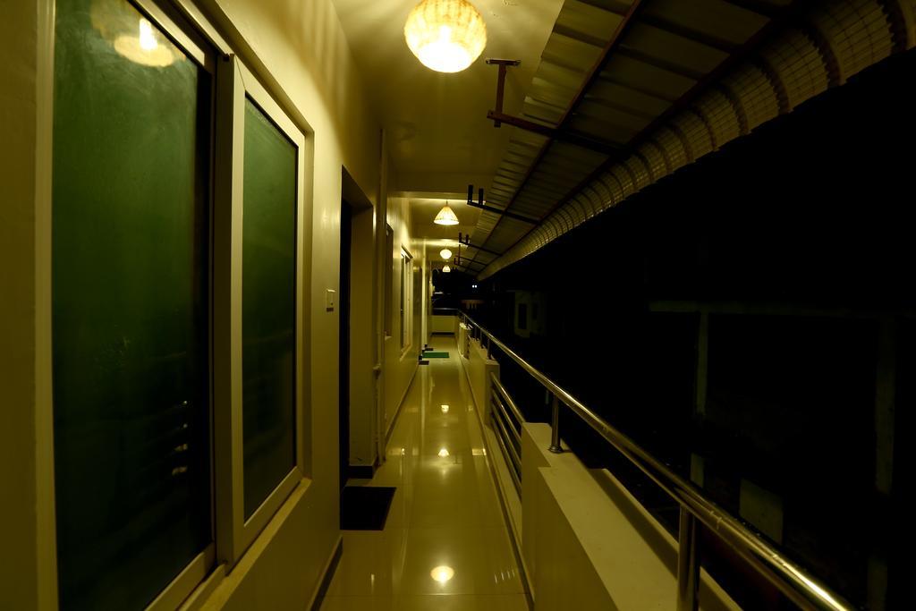 Al Woodlands Residency Hotel Ooty Bagian luar foto