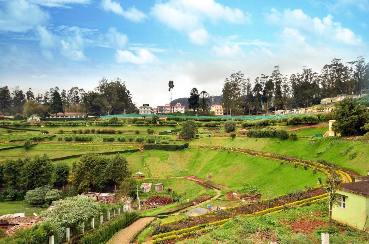 Al Woodlands Residency Hotel Ooty Bagian luar foto